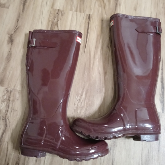 Hunter Shoes - Hunter Tall Burgundy Boots Size 7